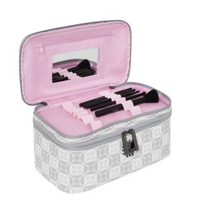 A.I.8 AFRICAN INTELLIGENCE BOOKED & BUSY COSMETIC CASE
Sprayground